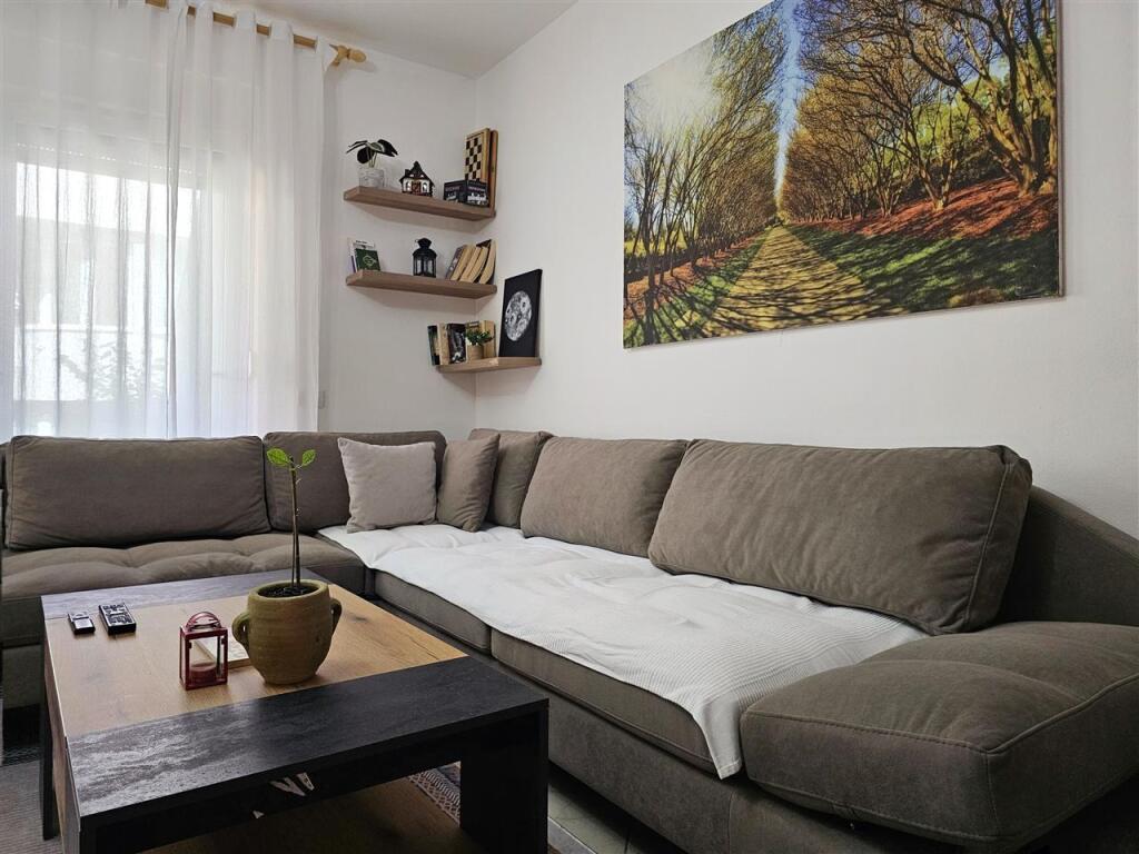 Apartment 2+1+2 for rent at Kolombo Complex, dry lake