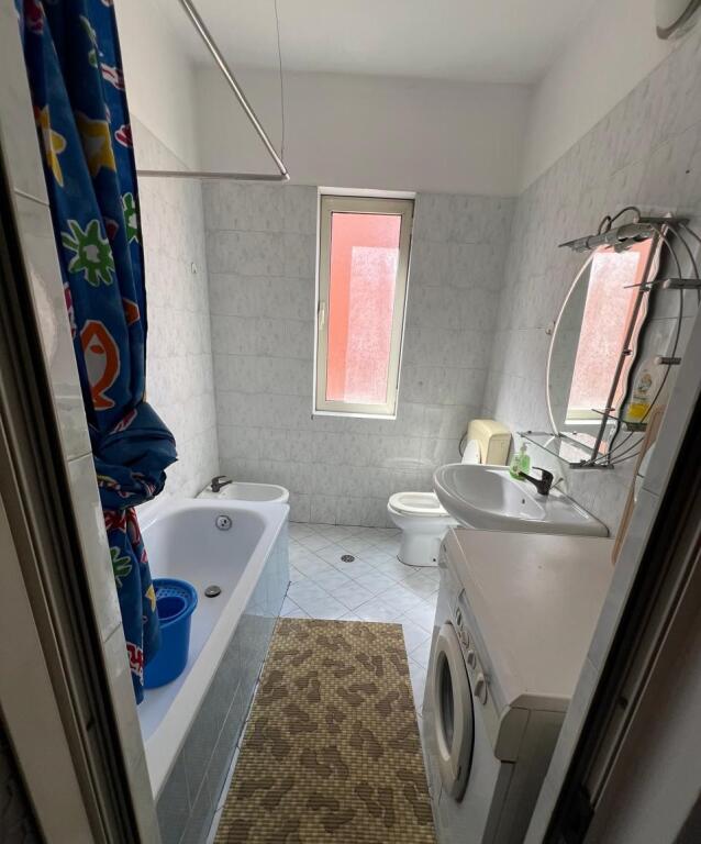 🏢Gjon Buzuku Street, a few minutes away from Viles Gold, a 3-story furnished villa is for rent.