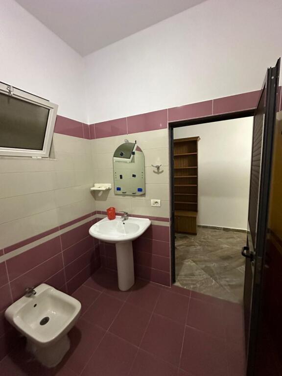 Jepet kati 1 i nje shtepie private (2+1) ne Allias, rruga Pavllo Pavlli
