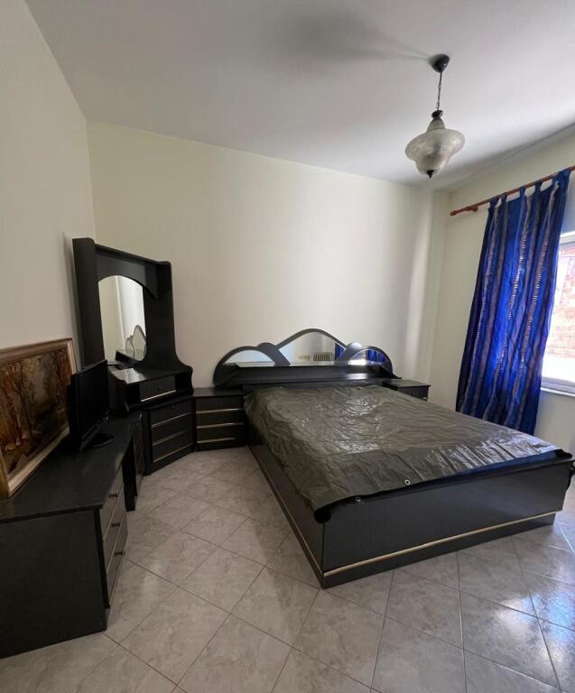 🏢Gjon Buzuku Street, a few minutes away from Viles Gold, a 3-story furnished villa is for rent.