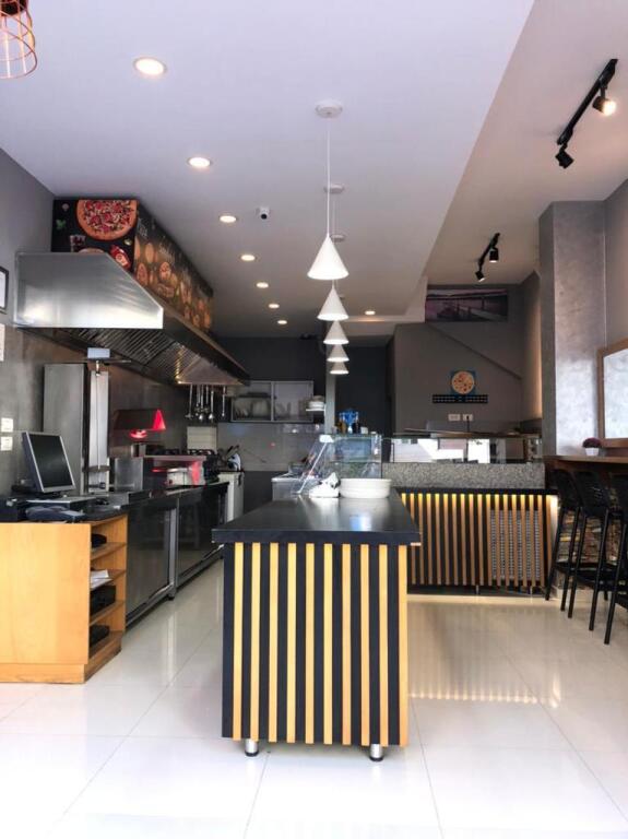 Bar-Caffè | Pizzeria | Fast Food in Affitto. Asse stradale Buz, FRESK 650 E