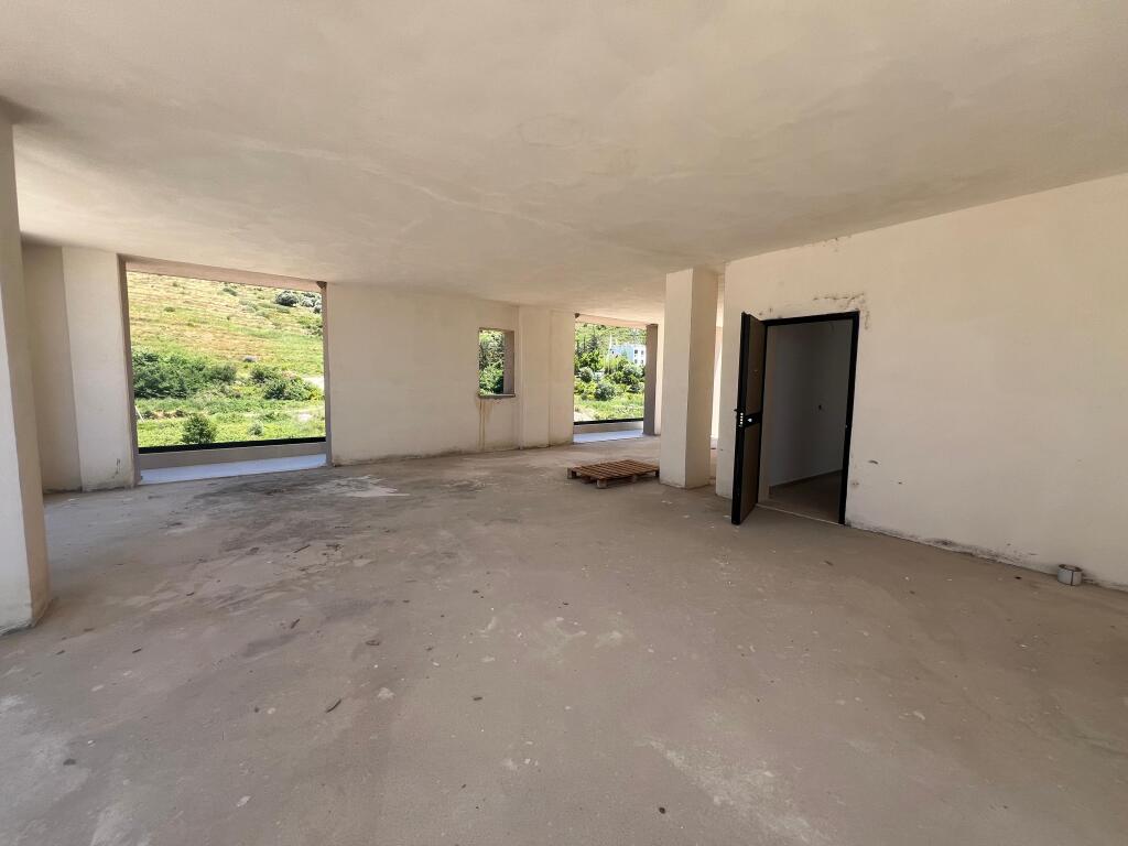 Penthouse for sale in Radhime