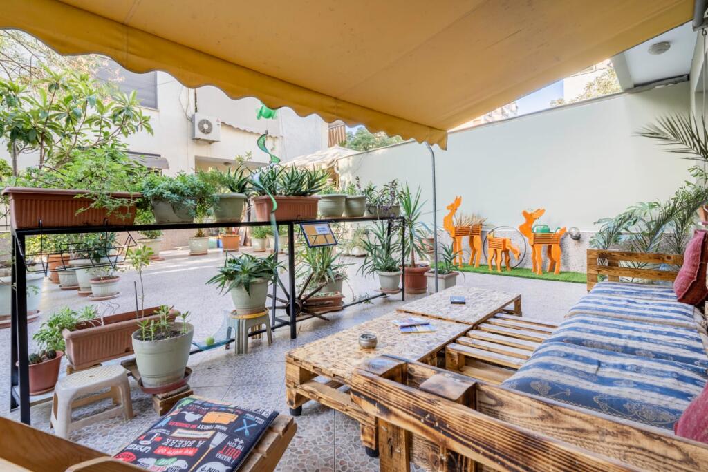 APARTMENT FOR RENT 4+1 +VERANDA BLOCK NEAR LSI