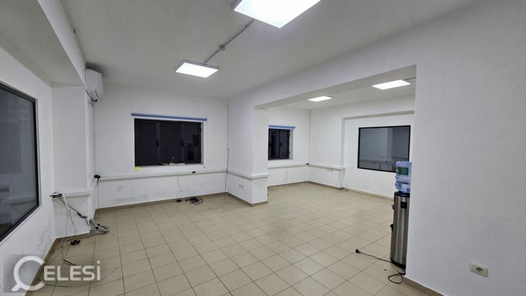 OFFICE FOR RENT 140M2 NEW MARKET