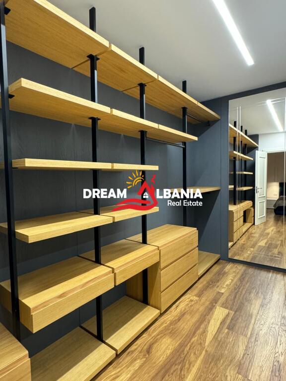 Luksoz Apartment 3+1+2 wc for sale in Bllok, near Sky Tower in Tirana