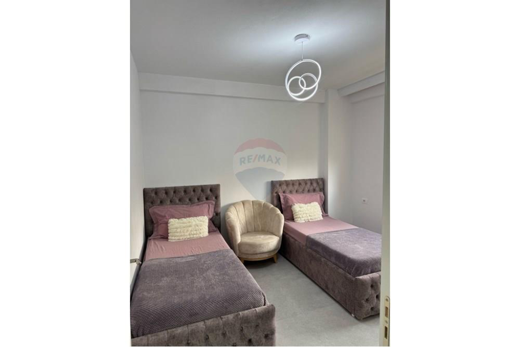 2+1 apartment for rent in Shkoze Tom Doshi Complex!