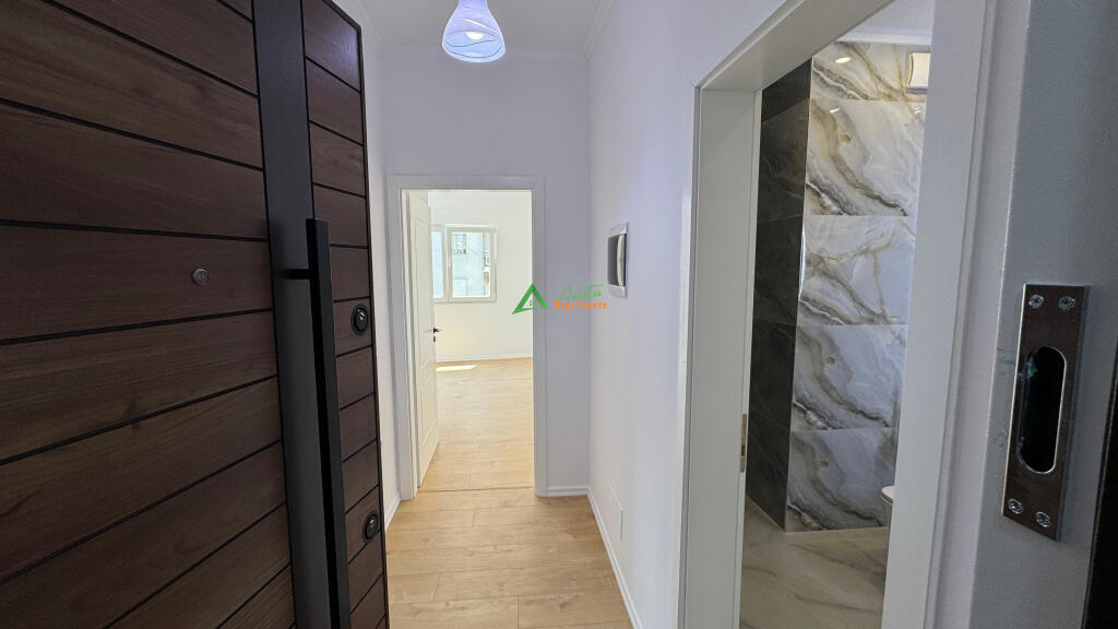 Shitet Apartament 1+1 – Astir, "2 Palmat"