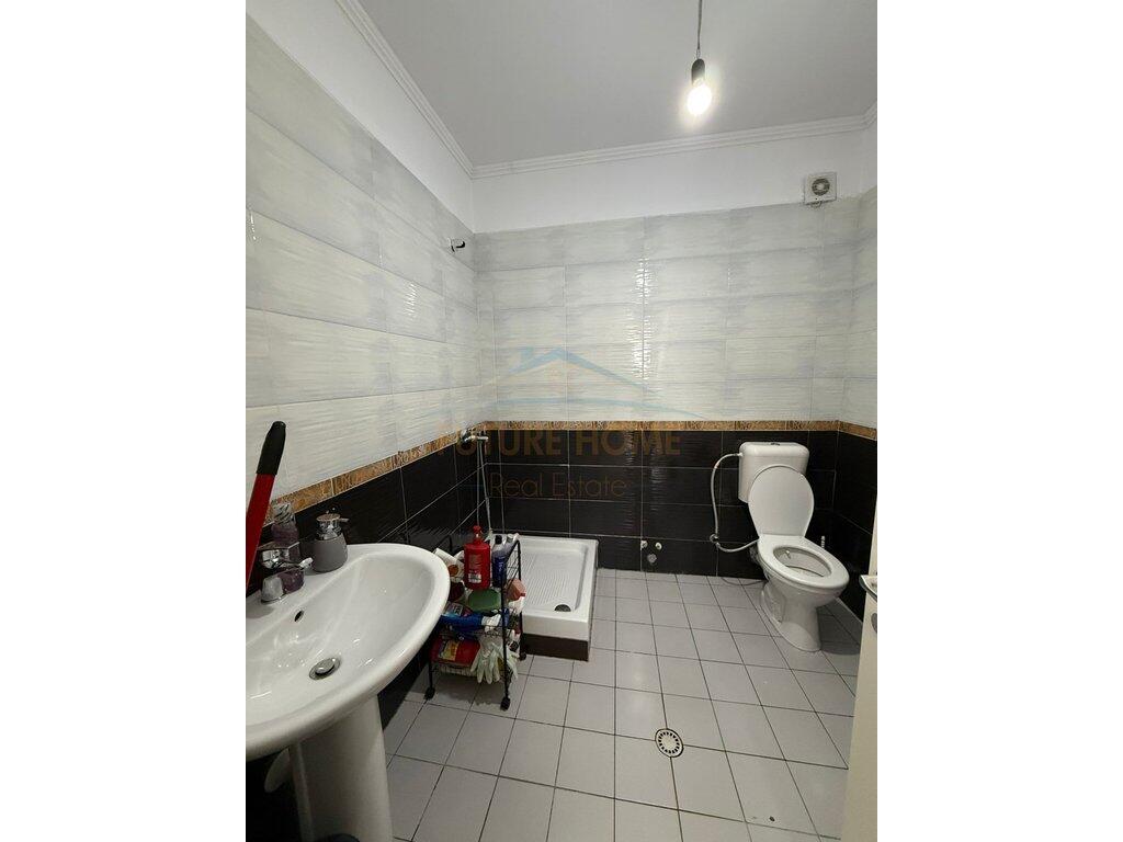 For sale, Apartment 2+1, Fratari Complex, Unaza e Re