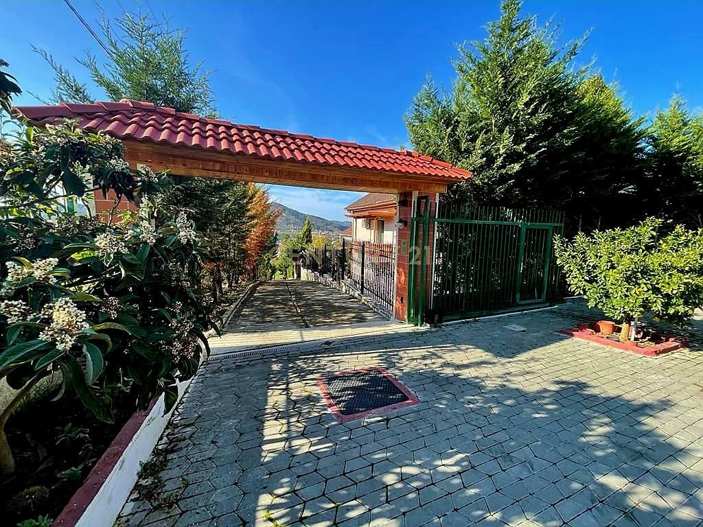 SHITET: VILA 2 KATËSH + Papafingo/ ZONA: PEZE E VOGEL