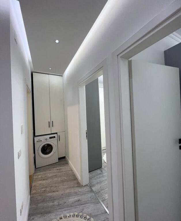 Shitet: Apartament 2+1 ne Astir te Fratari