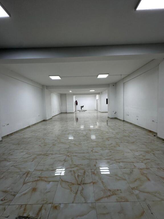 ZYRE ME QERA 230 M2 SELVIA
