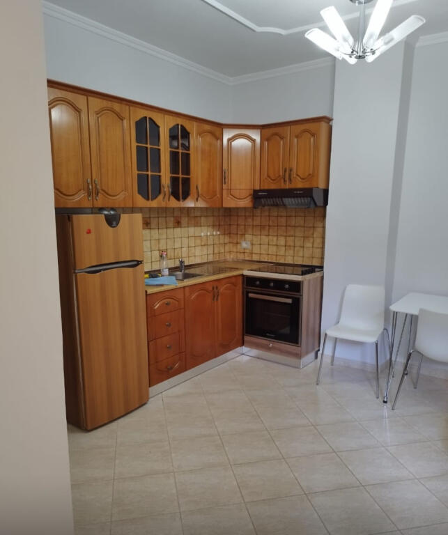 Apartament 1+1 për qira te 21-Dhjetori!