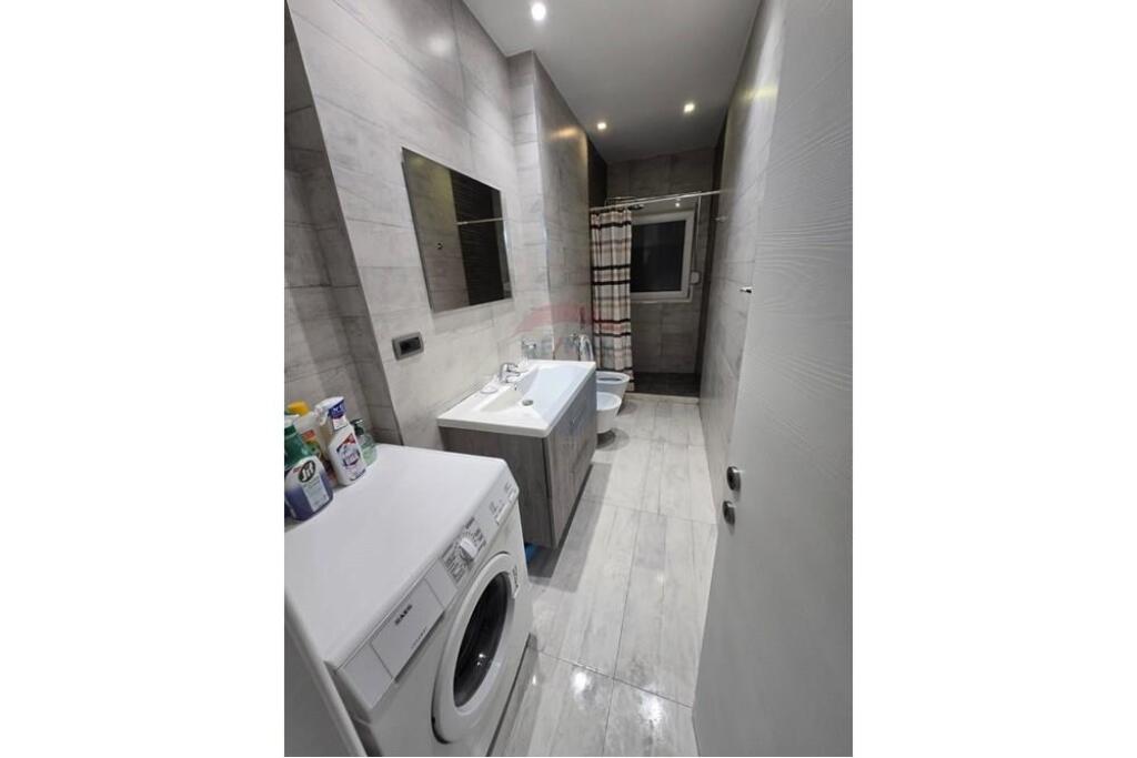 1+1 apartment for rent at Pazari i Ri!