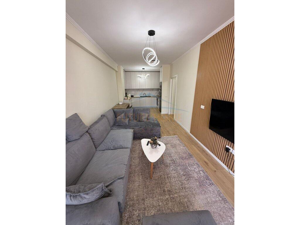For sale, Apartment 2+1, Fratari Complex, Unaza e Re