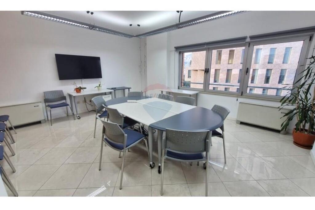 Super office for rent at ETC!