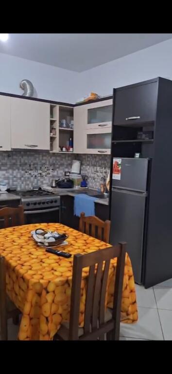 For rent in 21st, apartment.