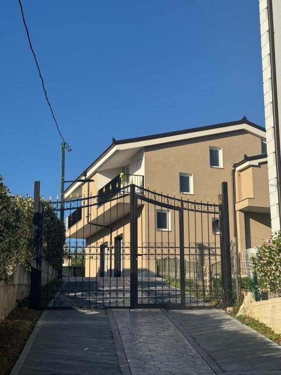 VILLA FOR RENT 150 M2 TEG
