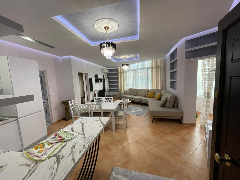 Jepet apartament 1+1 me qera tek Liqeni Thate, Radissoni
