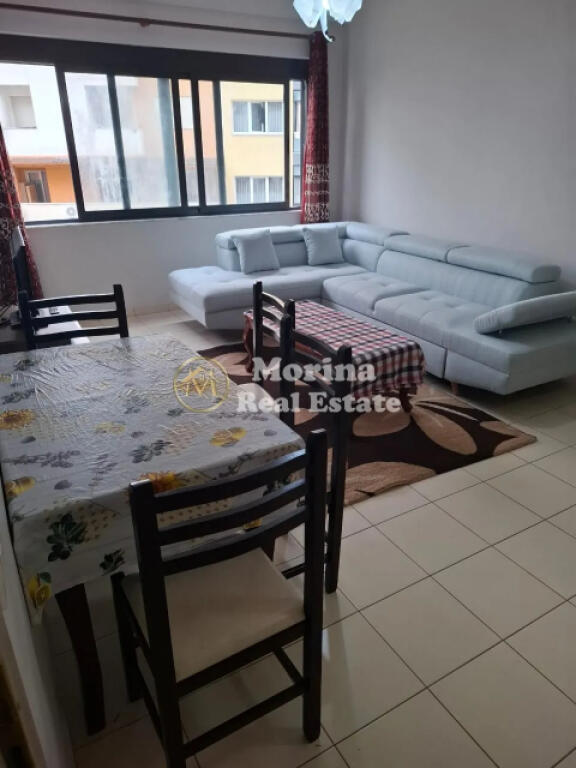 Qera Apartament 1+1, Astir