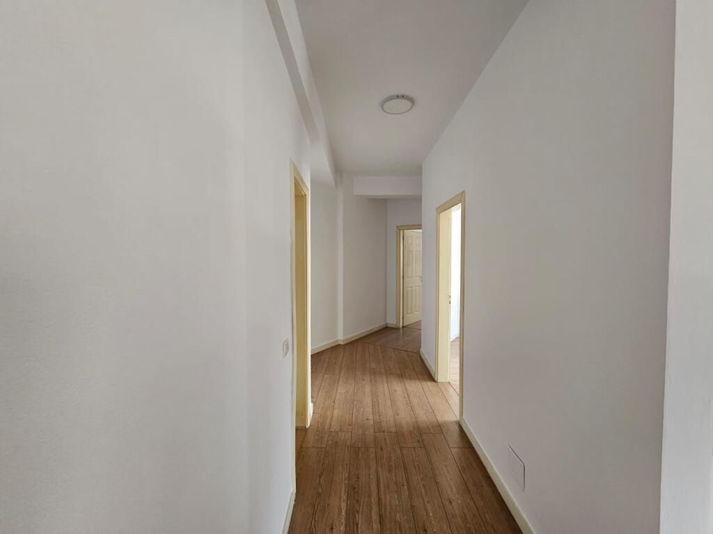 Apartament 2+1 me qira bosh tek Unaza e Re!