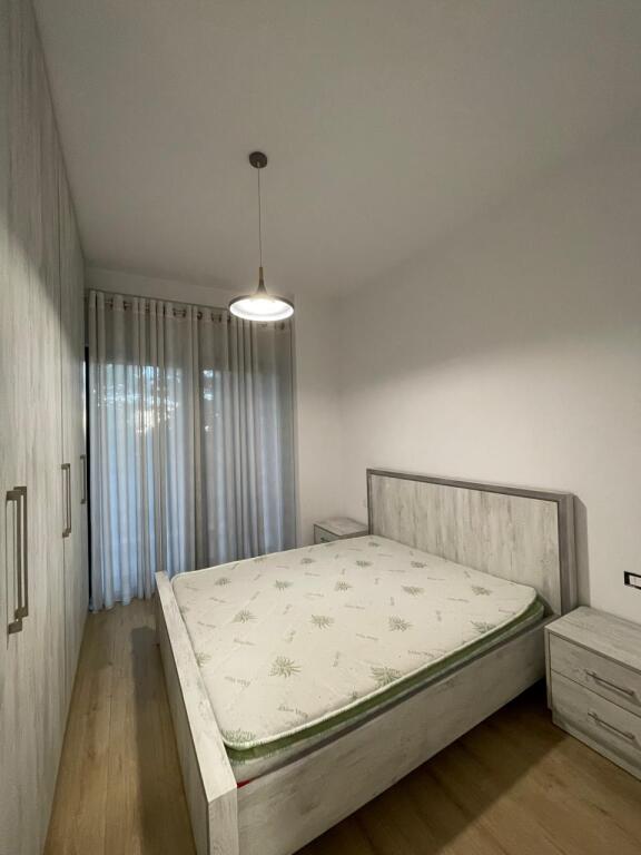 1+1 apartment with parking space for rent near Farmacia10