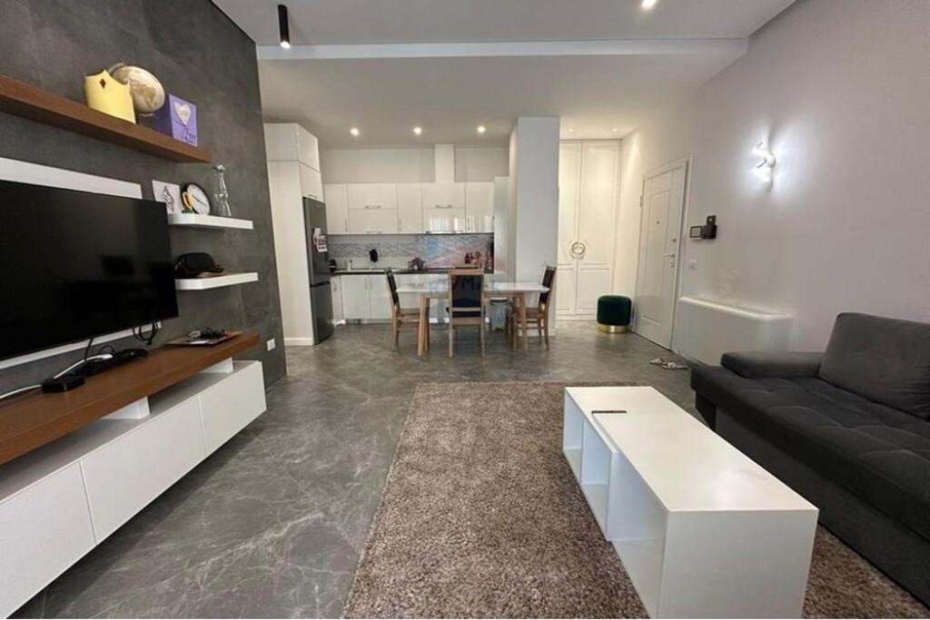 Apartament me qira 2+1+2 +parking tek Delijorgji
