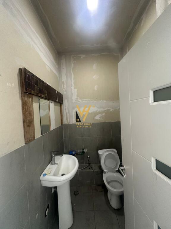SHOP OF 50M2 FOR RENT IN MYSLYM SHYRI