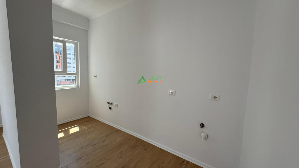 Shitet Apartament 1+1 – Astir, "2 Palmat"