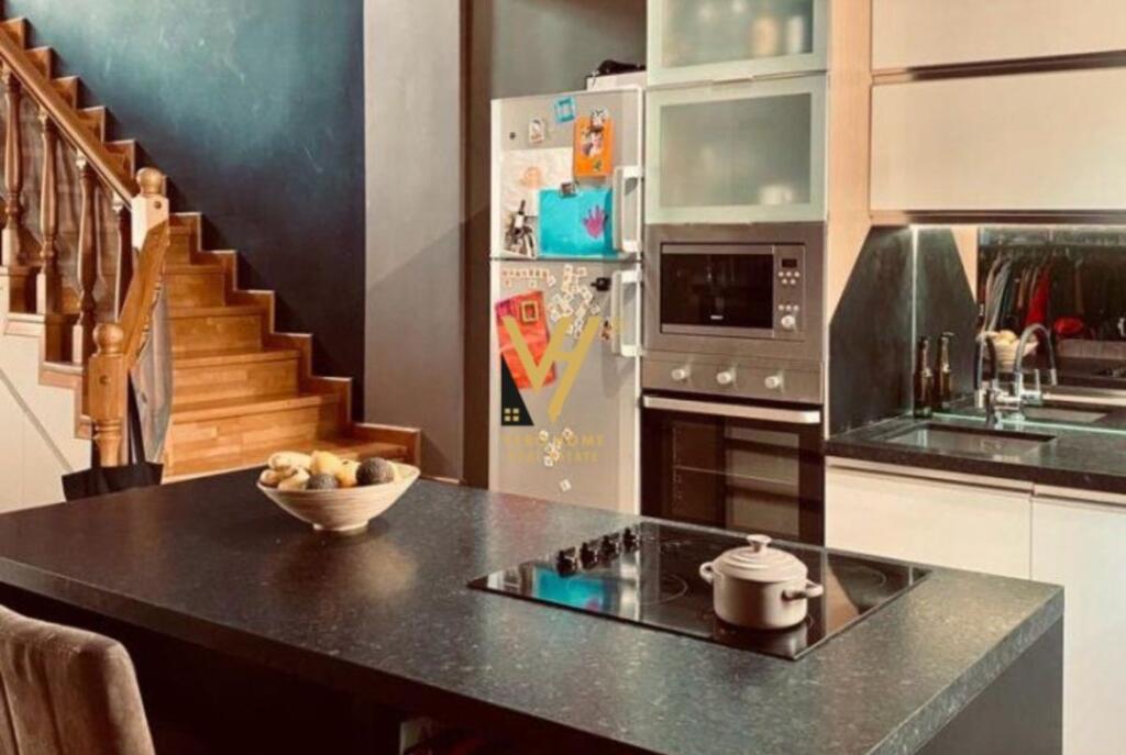 TRIPLEX 4+1+2 FOR RENT ON BRIGADAVE STREET