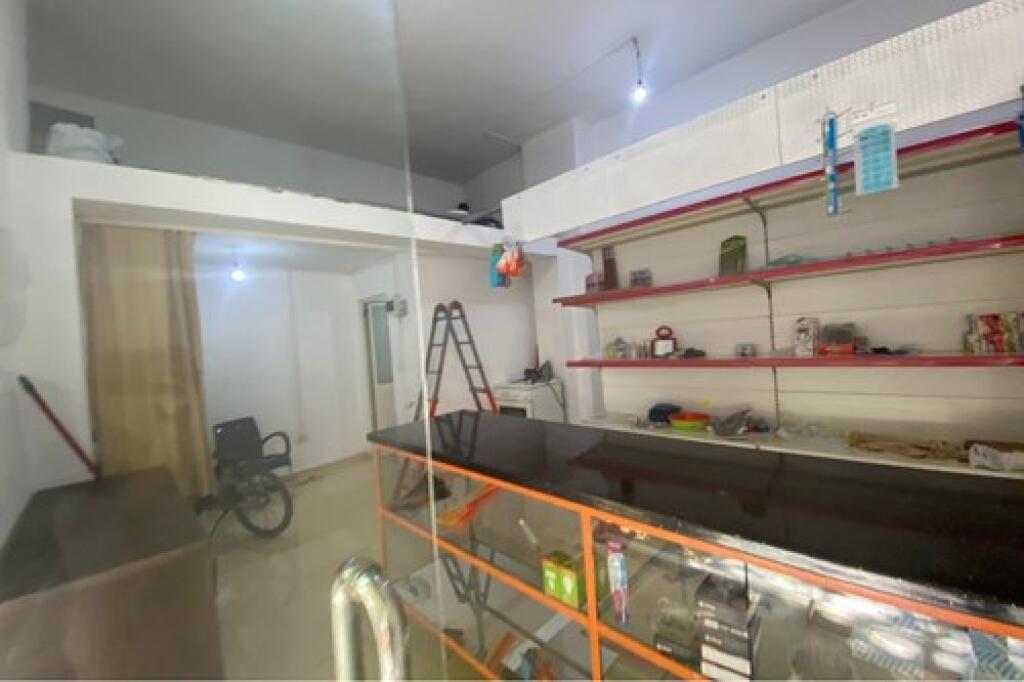 Shop for rent in Astri!