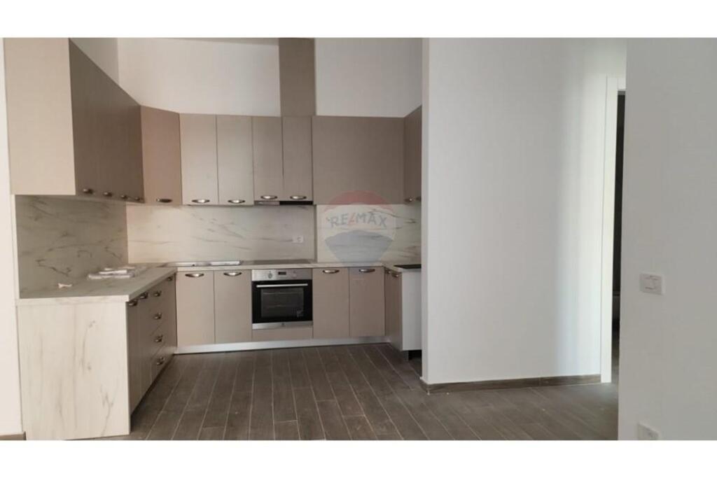 2+1 Apartment + Parking Space 🚘 In Complex