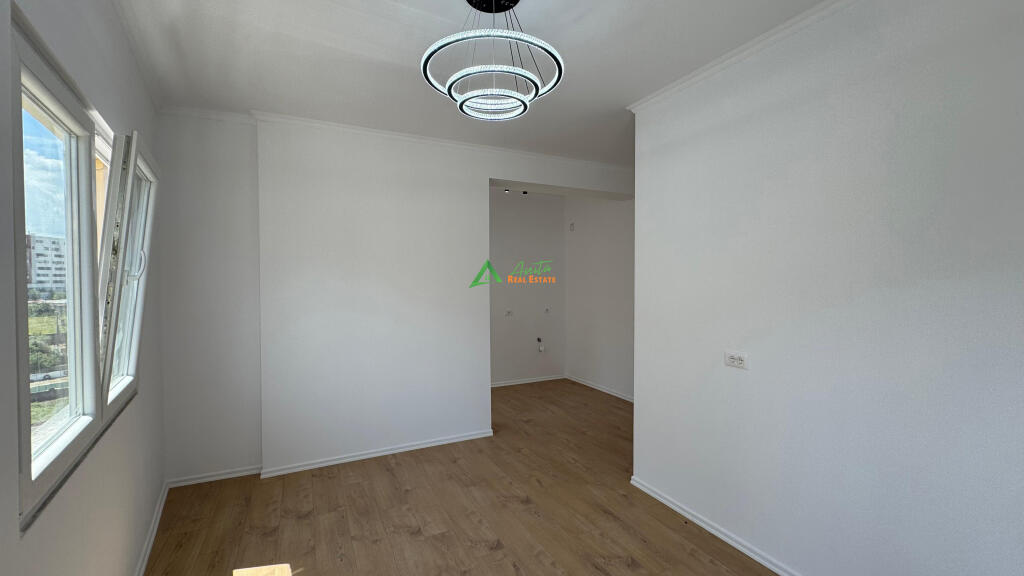 Shitet Apartament 1+1 – Astir, "2 Palmat"