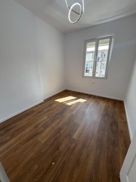 For sale Apartment 2+1+2 Myslym Shyri, Shkolla Pjetër Budi