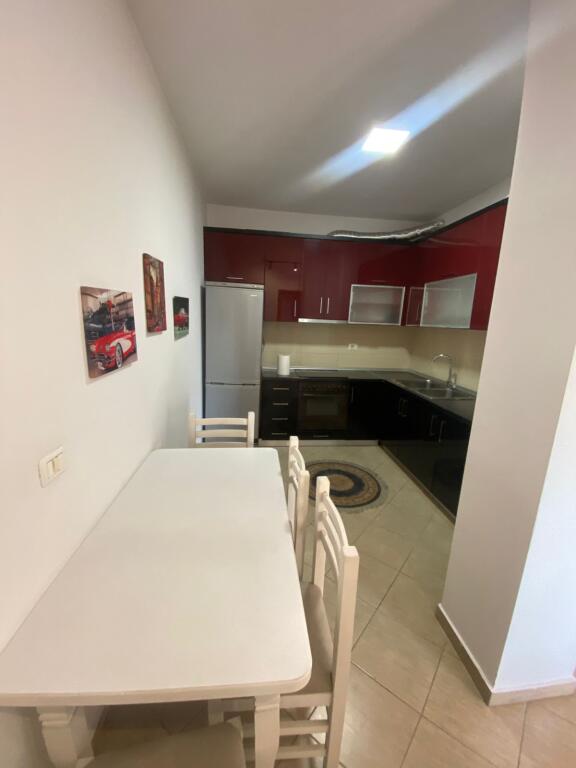 In affitto 1+1/ Laprake/