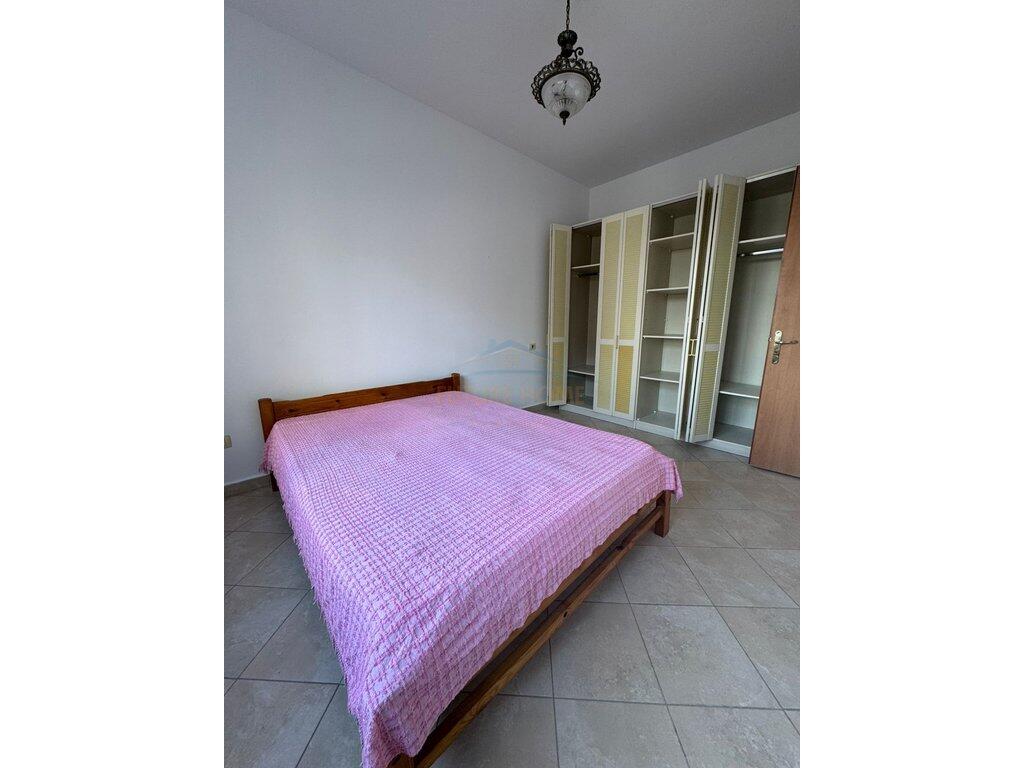 Qera, Apartament 1+1, Rruga Panorama.