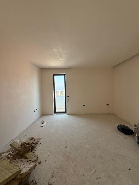 APARTMENT 3+1+3 PARKING SPACE FOR SALE AT KODRA DIELLIT