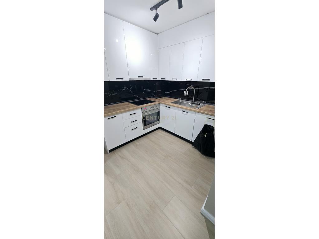 3+1+2 Apartment for Rent near the train station, Tirana -