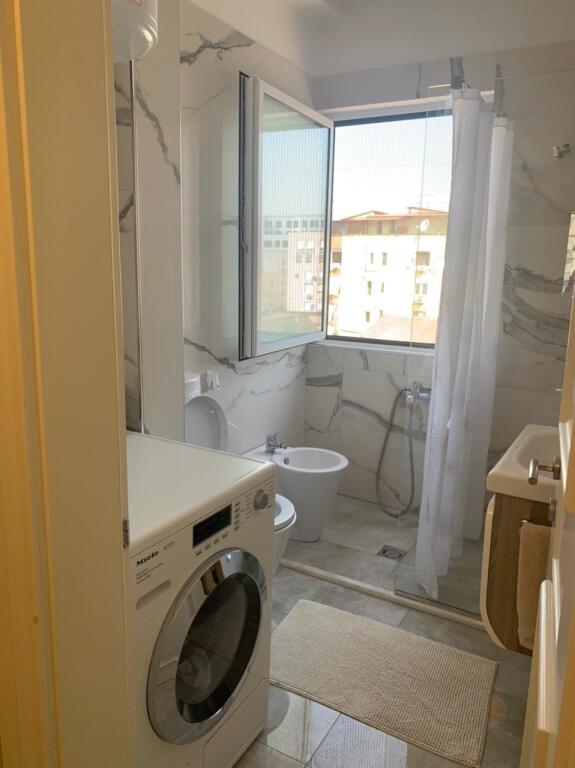 Jepet Me Qera Apartament 2+1+1 Ballkon