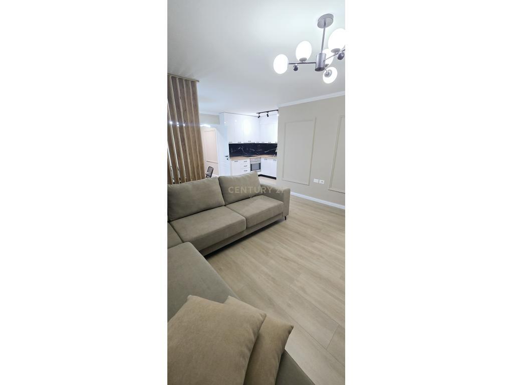 3+1+2 Apartment for Rent near the train station, Tirana -
