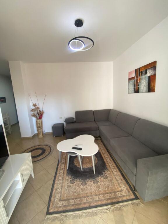 In affitto 1+1/ Laprake/