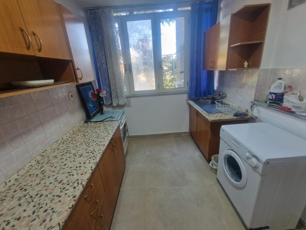 For rent 3+1 apartment, near the Mozaik in Tirana