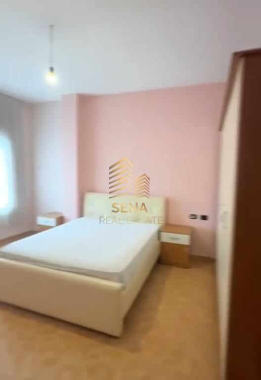 Shitet, Apartament 2+1, Fresk