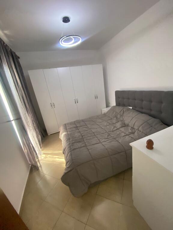 In affitto 1+1/ Laprake/