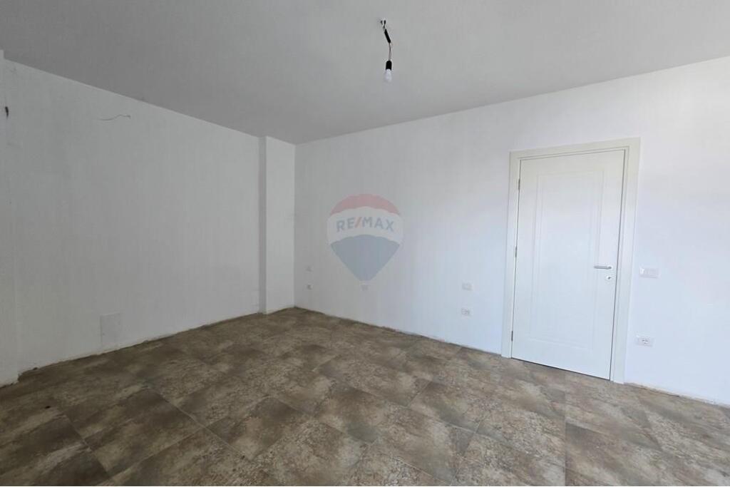 Duplex for sale at the Botanical Garden