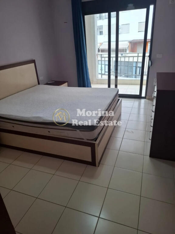 Qera Apartament 1+1, Astir