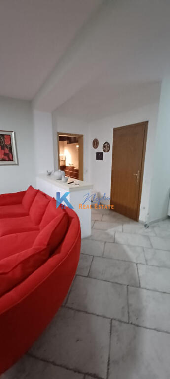 2+1 for rent on Qemal Stafa Street, near the Red School