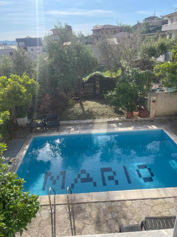 Vile 2 Kateshe per Shitje prane Liqenit te Farkes (ID BV0117) Tirane.