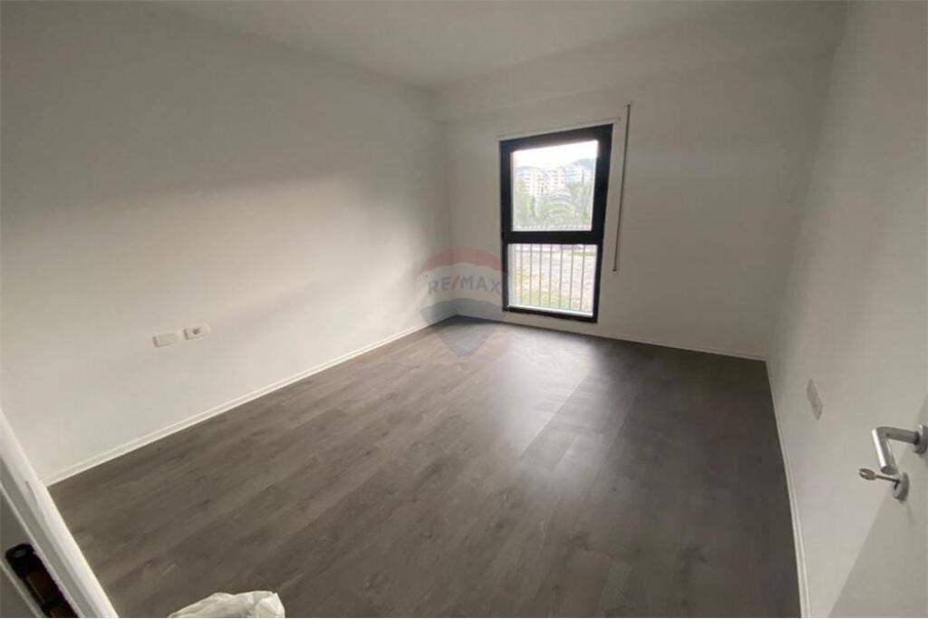 SPACE FOR RENT AT KOMUNA E PARISIT!