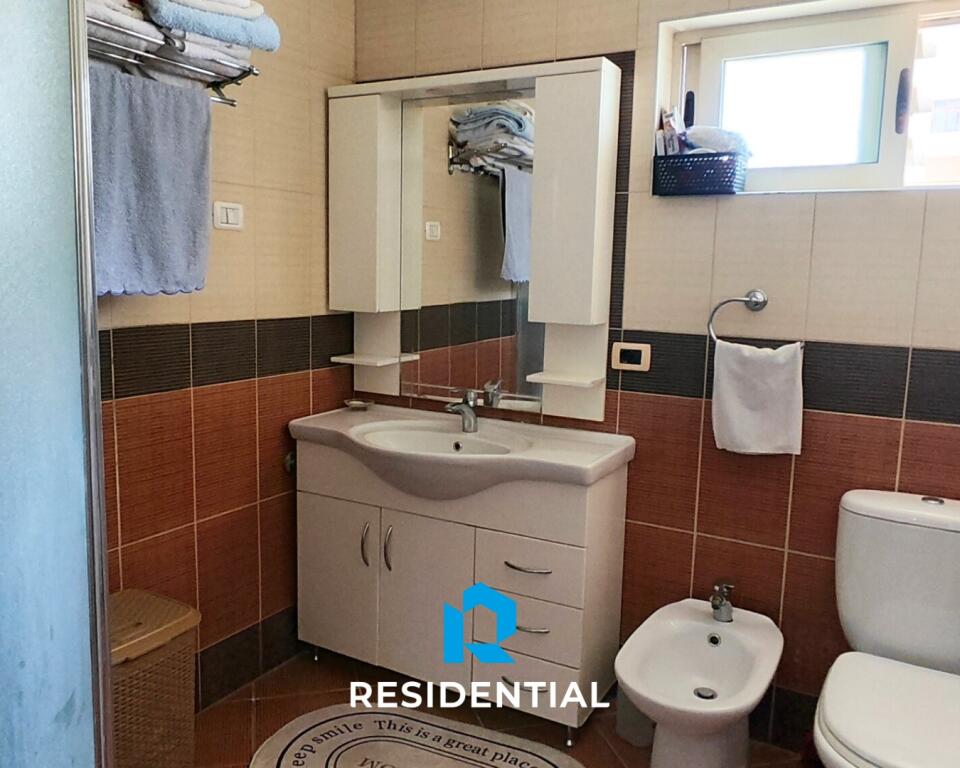 Tek GLOBE Shitet Apartament 3+1 Me Çmim OKAZION 1700€/m²