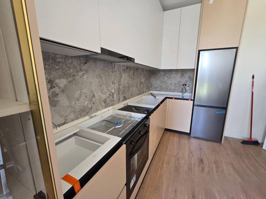 BULEVARDI I Ri. JAPIM ME QIRA APARTAMENT 1+1, I